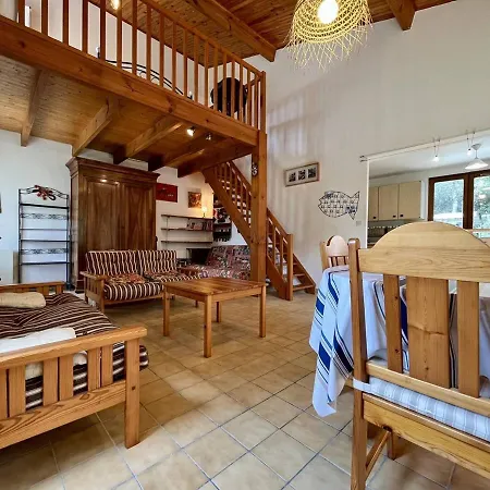 Maison De Village Typique 6 Pers, Proche Et Commerces, Avec Terrasse, Parking Et Menage Inclus - Fr-1-246a-251 Saint-Georges-d'Oleron