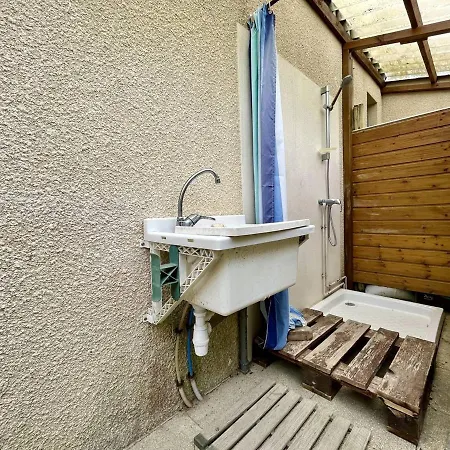 Maison De Village Typique 6 Pers, Proche Et Commerces, Avec Terrasse, Parking Et Menage Inclus - Fr-1-246a-251 Holiday home Saint-Georges-d'Oleron