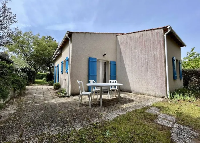 Charmante Maison De Village A Saint-Georges-D'Oleron, Proche De La Plage - Fr-1-246A-251 *
